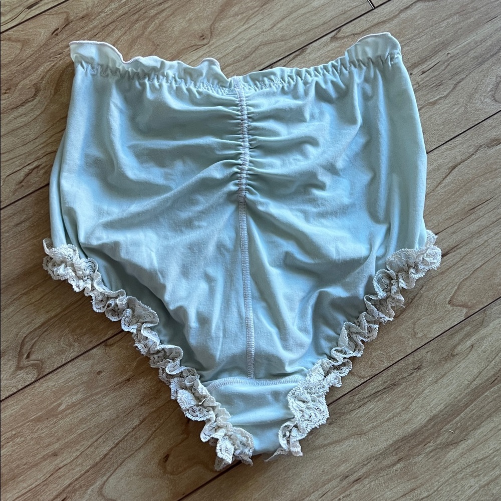HaH Hot As Hell Lace Pajama Set light blue - Picture 8 of 8